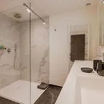 Heart Of 3-br Only 100m From The Palais Des Festivals Lejlighed Cannes