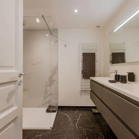 Apartament Heart Of 3-br Only 100m From The Palais Des Festivals Cannes