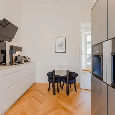 Heart Of 3-br Only 100m From The Palais Des Festivals Cannes