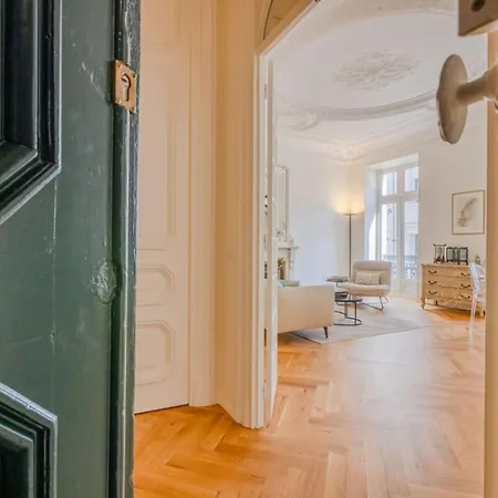 Heart Of 3-br Only 100m From The Palais Des Festivals Cannes