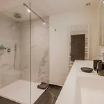Heart Of 3-br Only 100m From The Palais Des Festivals Lejlighed Cannes